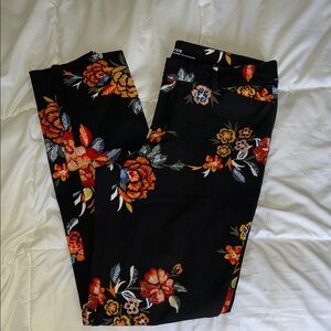 Old Navy Floral Mid-Rise Pixi Pants Tall Length